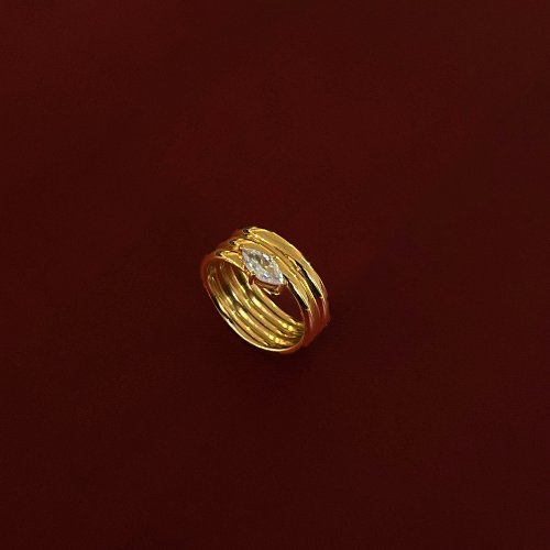 Demi Twist Ring